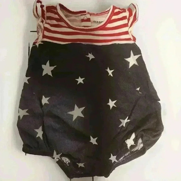 OLD NAVY‎ STARS & STRIPESBUBBLE ROMPER 3-6MOS - Picture 1 of 2